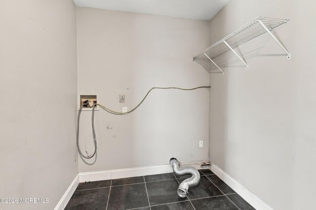 13 Pumpshire Road, Toms River, NJ 08753