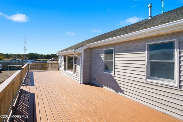 13 Pumpshire Road, Toms River, NJ 08753