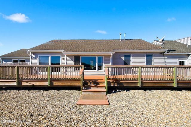 13 Pumpshire Road, Toms River, NJ 08753