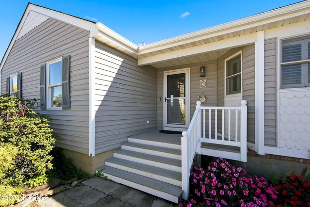 13 Pumpshire Road, Toms River, NJ 08753