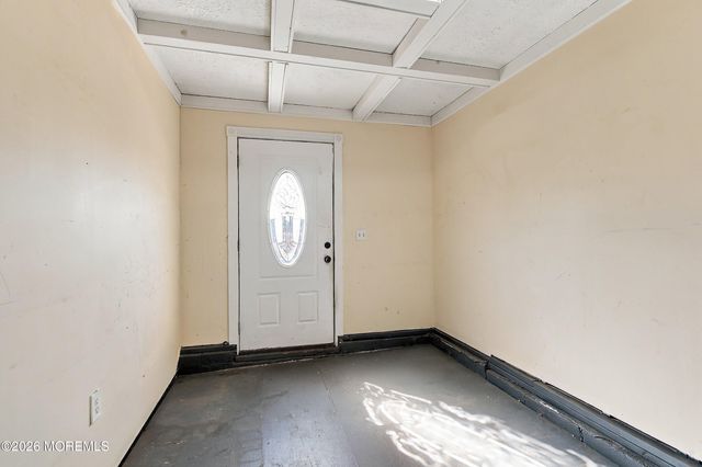 13 Pumpshire Road, Toms River, NJ 08753