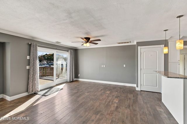 13 Pumpshire Road, Toms River, NJ 08753
