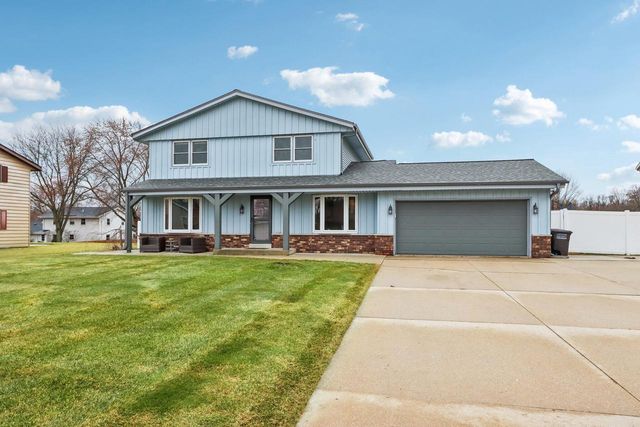 N28W22131 Indianwood COURT, Waukesha, WI 53186