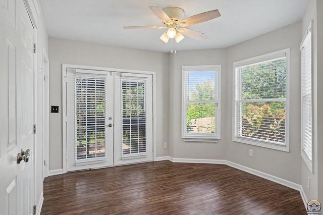 725 N Willie St, Olathe, KS 66061