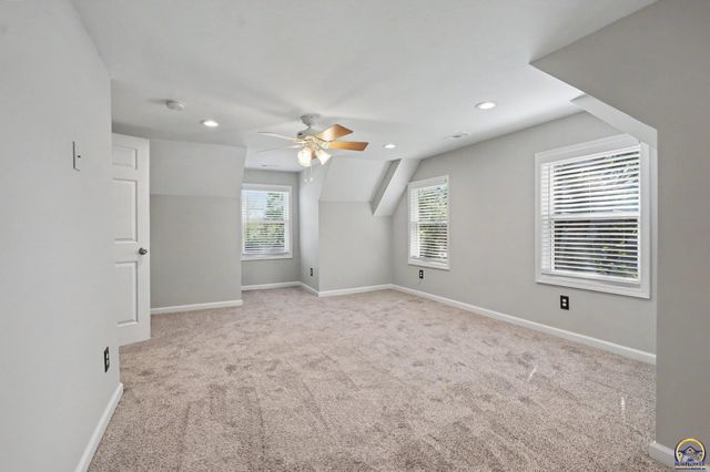 725 N Willie St, Olathe, KS 66061