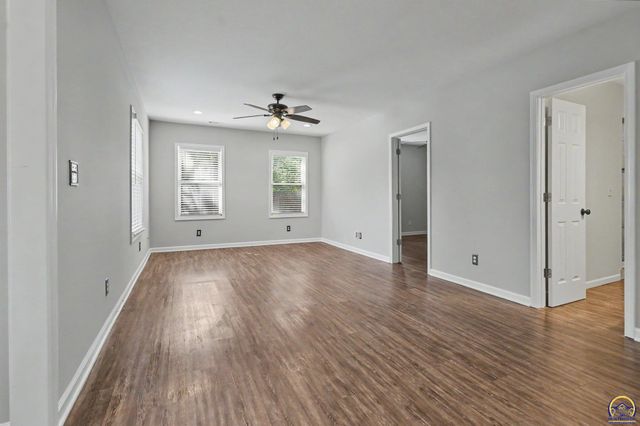 725 N Willie St, Olathe, KS 66061