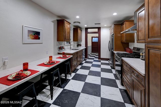 604 E 5th Street, Tucson, AZ 85705