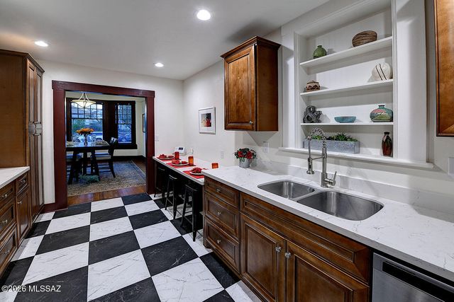 604 E 5th Street, Tucson, AZ 85705