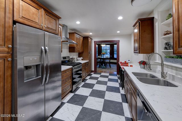 604 E 5th Street, Tucson, AZ 85705