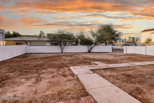 604 E 5th Street, Tucson, AZ 85705