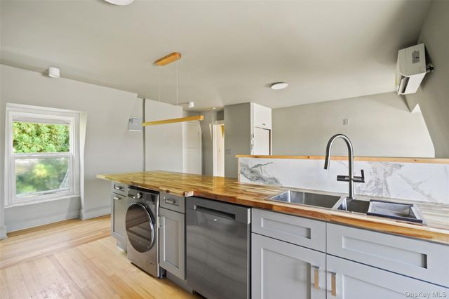 31 N Eckar Street 3, Irvington, NY 10533