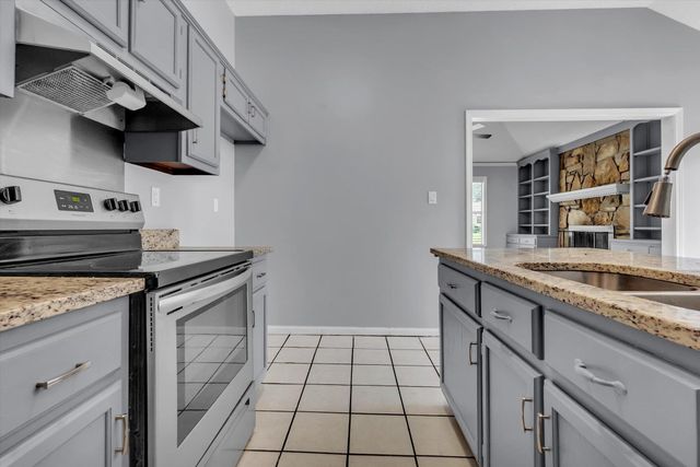 1607 BELLE TREES DR, Cordova, TN 38016