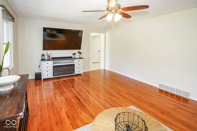 310 Grassyfork Lane, Martinsville, IN 46151