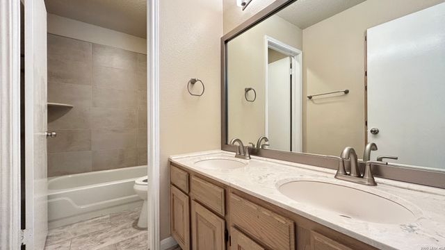 2410 GEM OAK, San Antonio, TX 78232