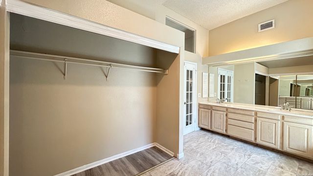 2410 GEM OAK, San Antonio, TX 78232