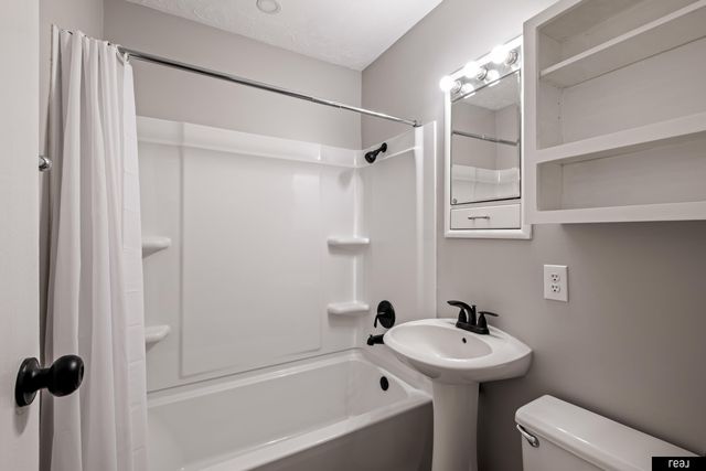 7347 S 72nd Avenue, La Vista, NE 68128