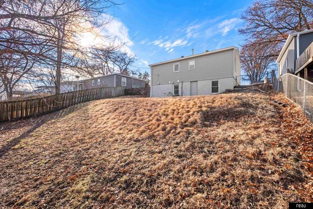 7347 S 72nd Avenue, La Vista, NE 68128