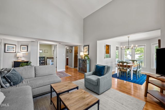 105 Elmwood Circle, Chapel Hill, NC 27514