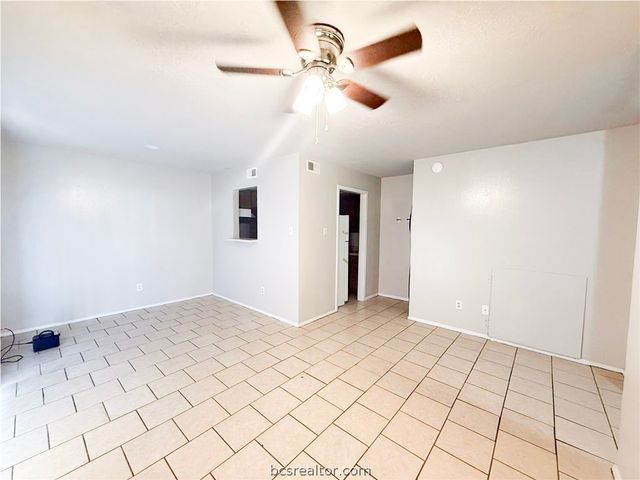 2402 Blanco Drive B, College Station, TX 77845