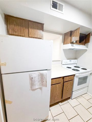 2402 Blanco Drive B, College Station, TX 77845
