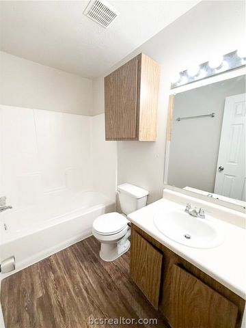 2402 Blanco Drive B, College Station, TX 77845