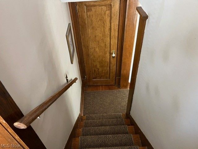 1240 Ridge Road NW, Canton, OH 44703