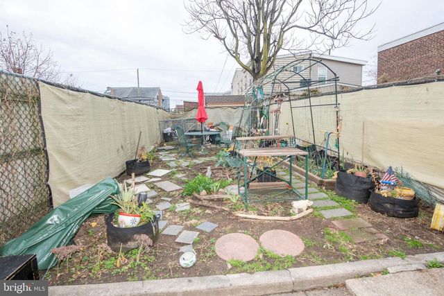 2744 PRATT ST, Philadelphia, PA 19137