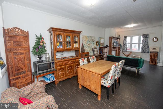 2744 PRATT ST, Philadelphia, PA 19137