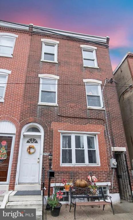 2744 PRATT ST, Philadelphia, PA 19137