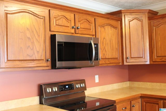 2059 MAPLEWOOD LANE, Clanton, AL 35045