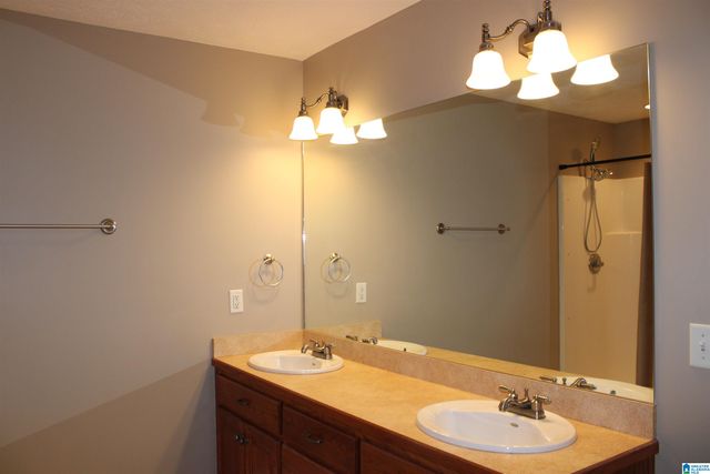 2059 MAPLEWOOD LANE, Clanton, AL 35045