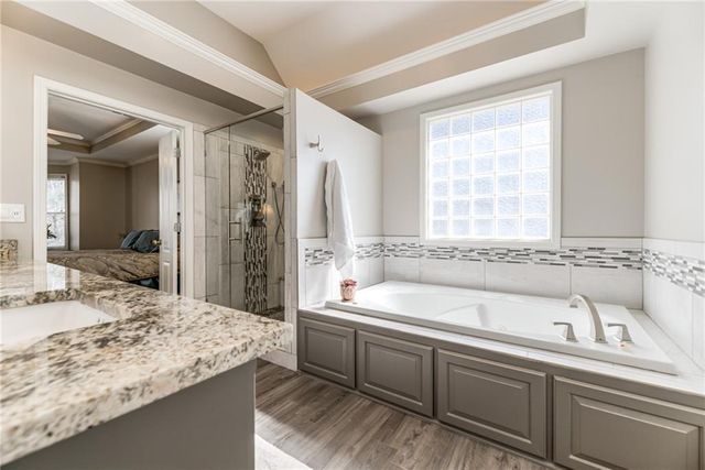 12715 Grant Street, Overland Park, KS 66213