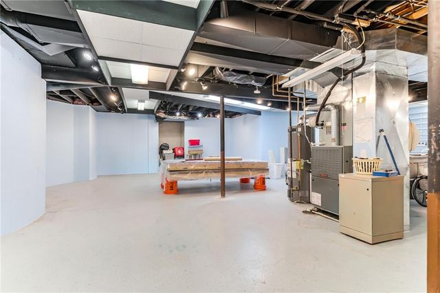 12715 Grant Street, Overland Park, KS 66213