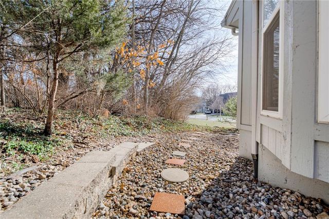 12715 Grant Street, Overland Park, KS 66213