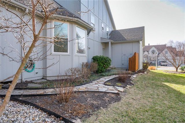 12715 Grant Street, Overland Park, KS 66213