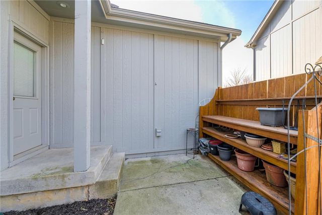 12715 Grant Street, Overland Park, KS 66213