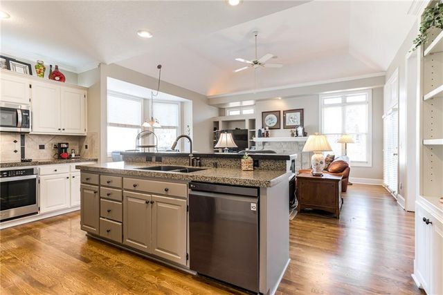 12715 Grant Street, Overland Park, KS 66213