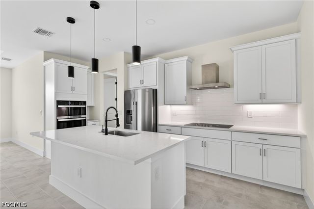 817 NW 38th PL, Cape Coral, FL 33993