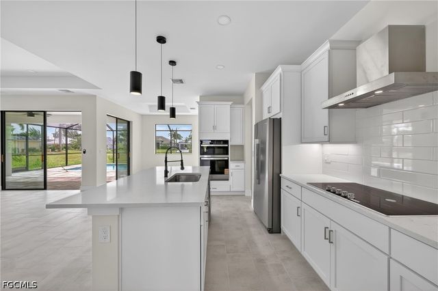 817 NW 38th PL, Cape Coral, FL 33993