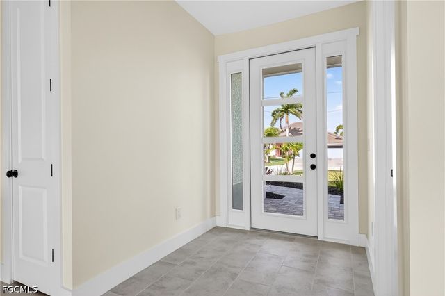817 NW 38th PL, Cape Coral, FL 33993