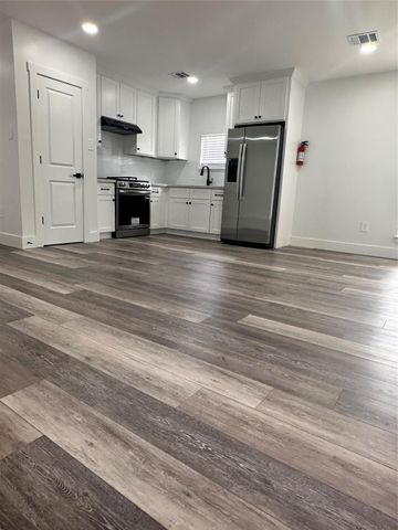 5420 Aldine Bender E Road, Houston, TX 77032