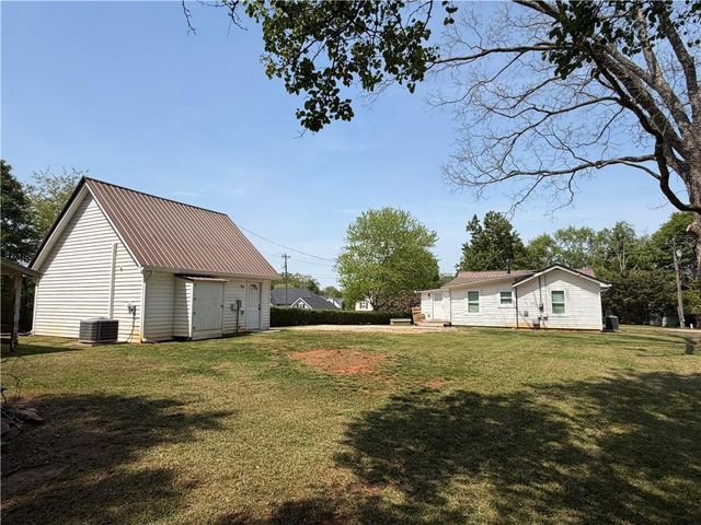 5919 River Road, Flowery Branch, GA 30542