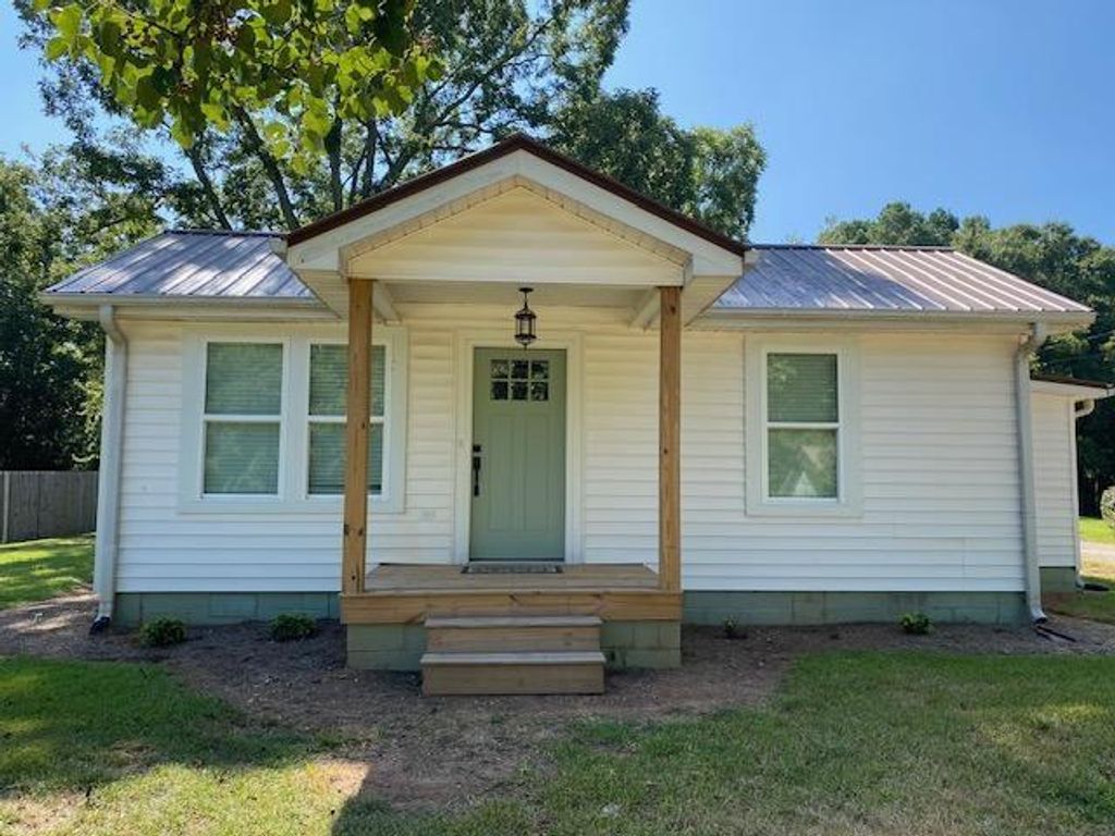 5919 River Road, Flowery Branch, GA 30542