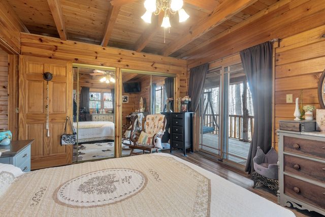 713 Al Henn Rd, Cadiz, KY 42211