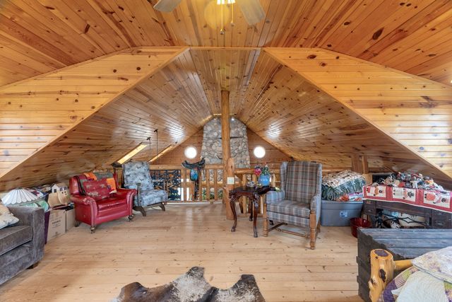 713 Al Henn Rd, Cadiz, KY 42211