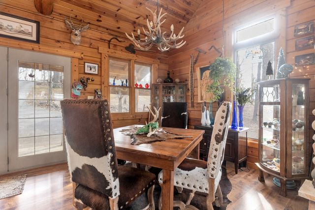 713 Al Henn Rd, Cadiz, KY 42211