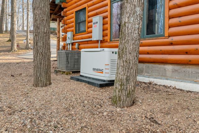 713 Al Henn Rd, Cadiz, KY 42211