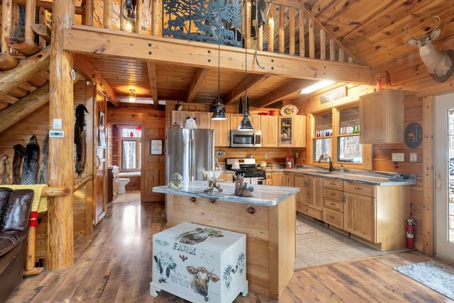 713 Al Henn Rd, Cadiz, KY 42211