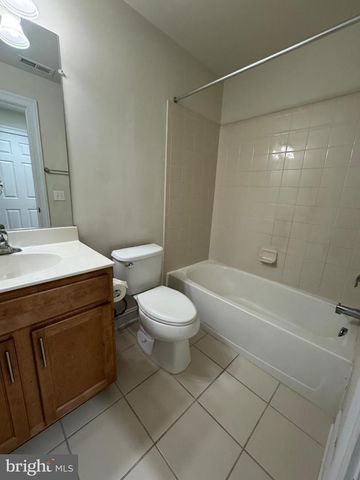 43535 HERITAGE GAP TER, Chantilly, VA 20152