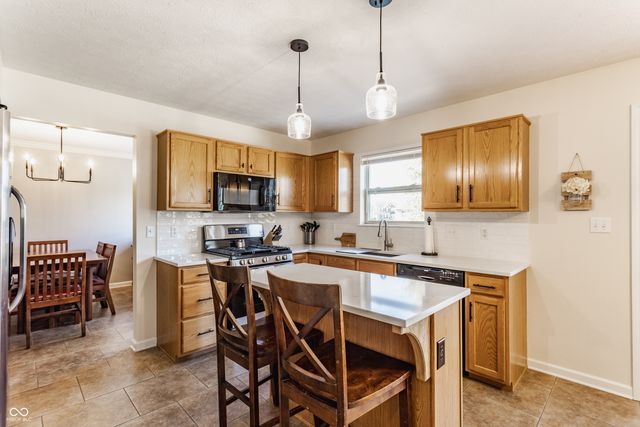 1326 N Manchester Drive, Greenfield, IN 46140